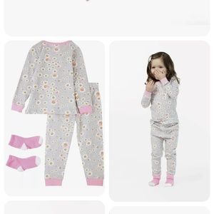 Sleep On It Floral Print Pajamas & Sock Set